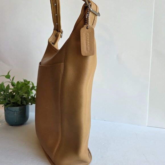 EUC Coach Vintage Legacy Slim Duffle Shoulder Bag (#9060) in Camel w/Nickel HW - Picture 2 of 16